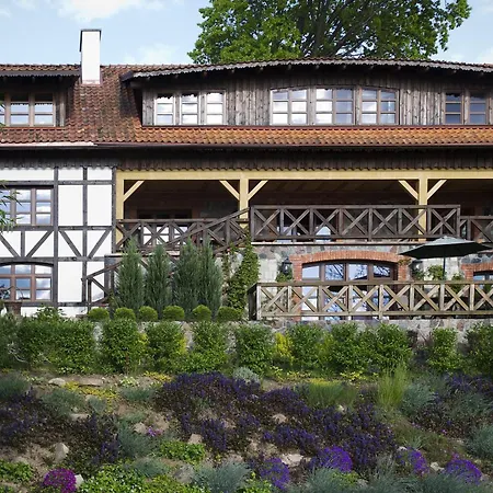 Szara Sowa فندق مبيت وإفطار شترار يوخه