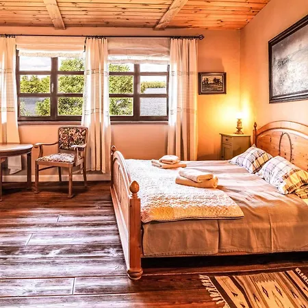 Szara Sowa شترار يوخه