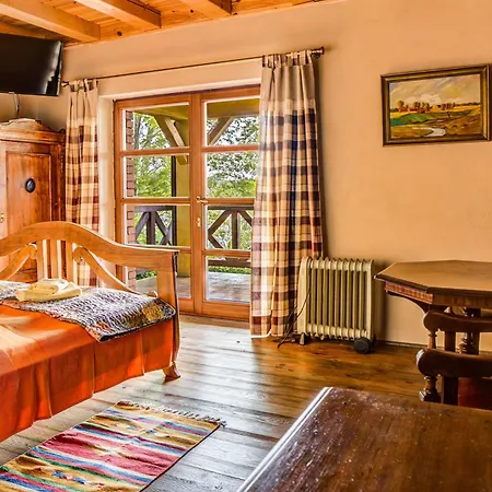 Szara Sowa شترار يوخه