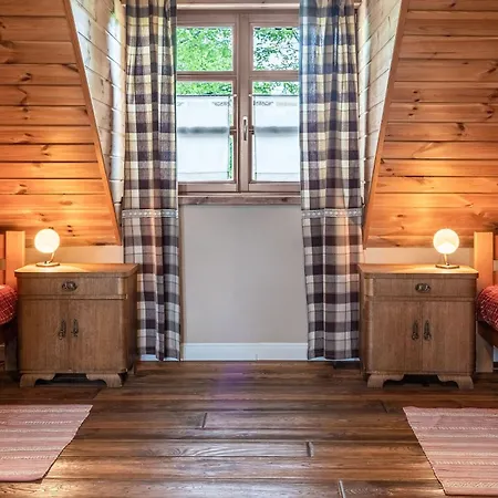 Szara Sowa فندق مبيت وإفطار شترار يوخه