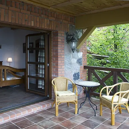 Szara Sowa فندق مبيت وإفطار 3*