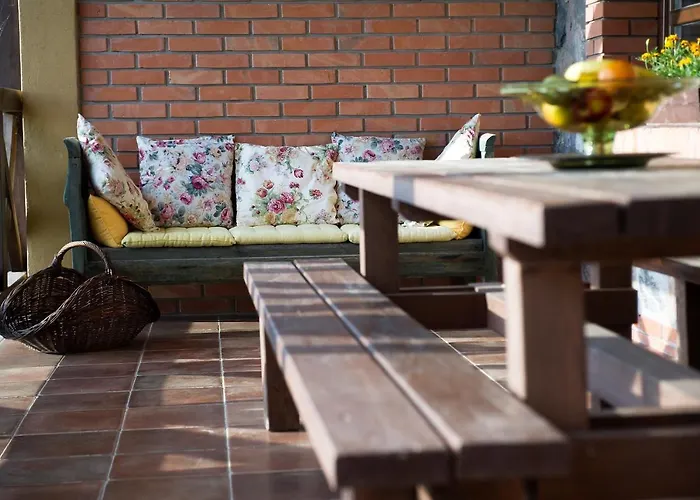 Bed & Breakfast Szara Sowa 3*